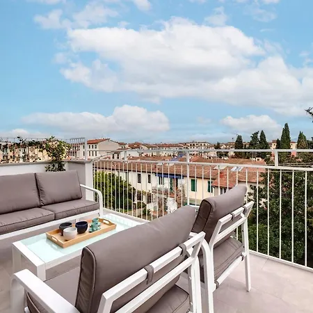 Apartment Aleardi Roof By Mamo Florence